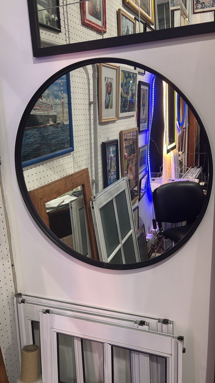 Espejo Redondo con Marco de PVC Símil Hierro 60 cm de Diámetro