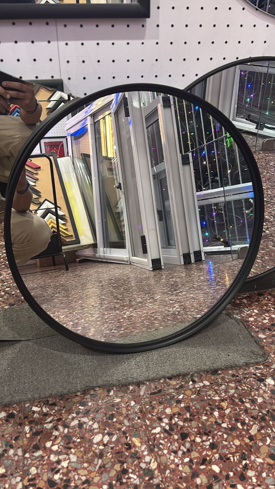 Espejo Redondo con Marco de PVC Símil Hierro 50 cm de Diámetro